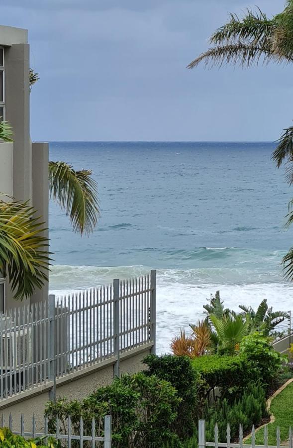דירות מרגייט Aride 4 Awesome View Of Uvongo Main Swimming Beach From Communal Braai Area מראה חיצוני תמונה
